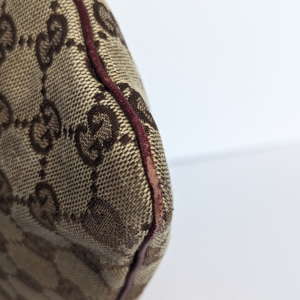 Gucci Crossbody - Picture 4 of 7
